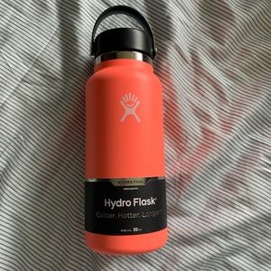 Brand new hydroflask